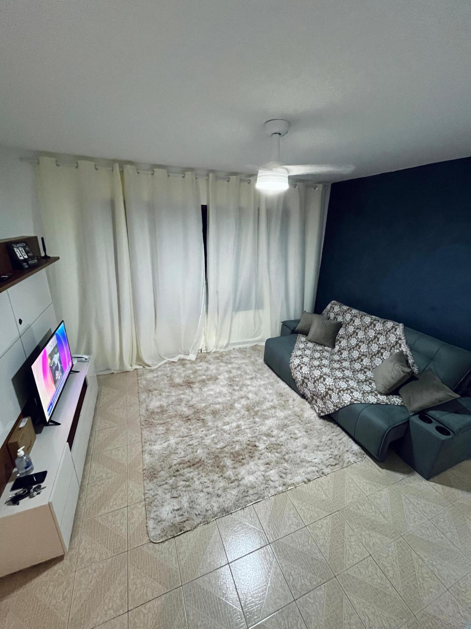 Apartamento Charmoso A 400Mts Da Praia Da Enseada Гуаружа Екстериор снимка