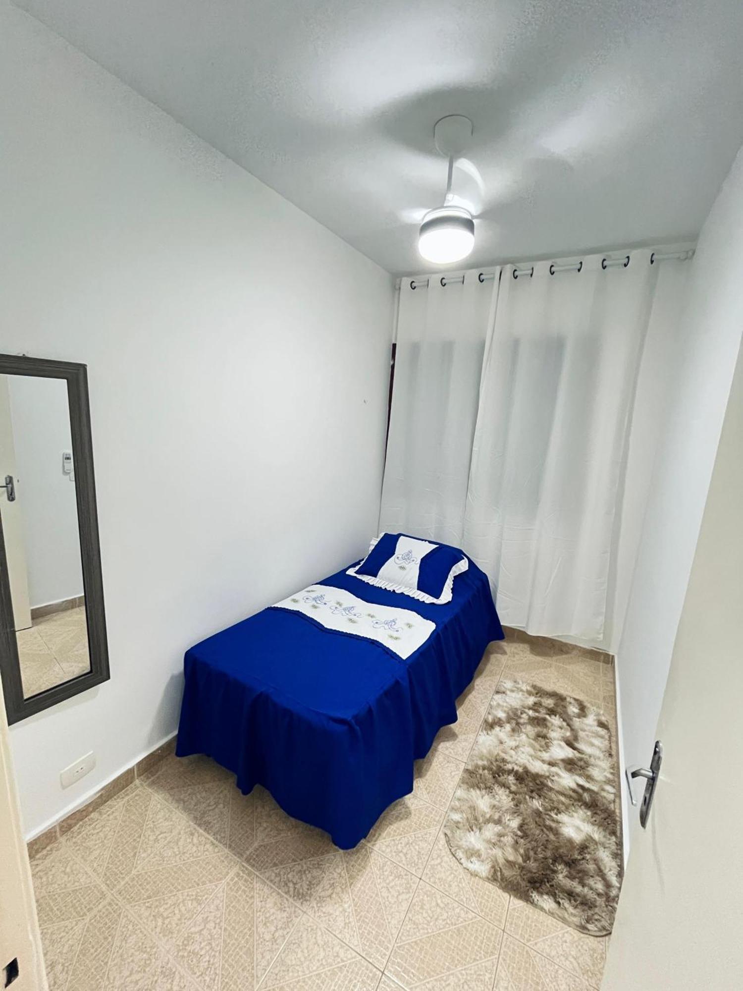 Apartamento Charmoso A 400Mts Da Praia Da Enseada Гуаружа Екстериор снимка