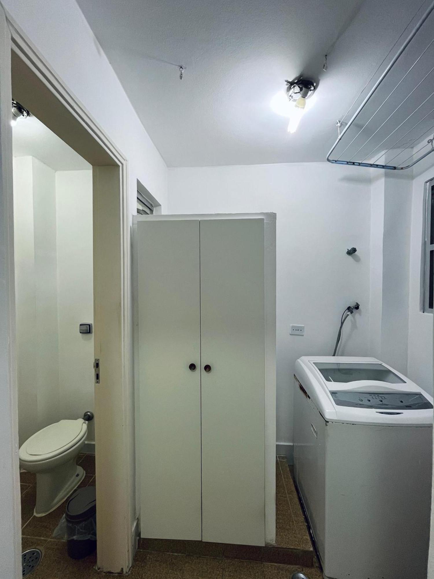 Apartamento Charmoso A 400Mts Da Praia Da Enseada Гуаружа Екстериор снимка